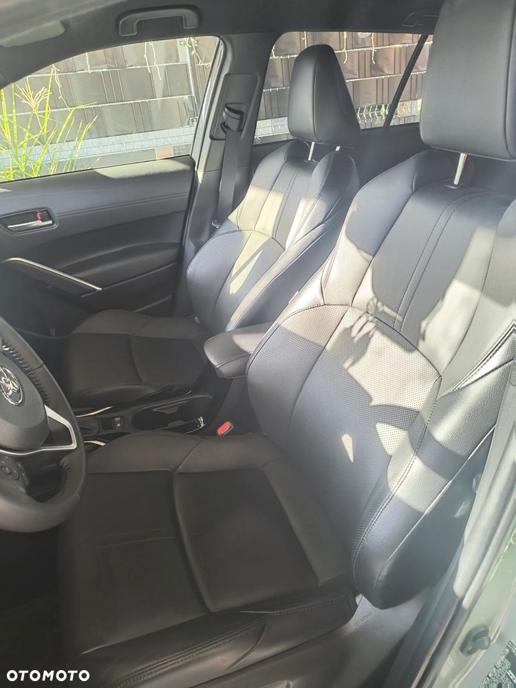 Toyota Corolla Cross - 18