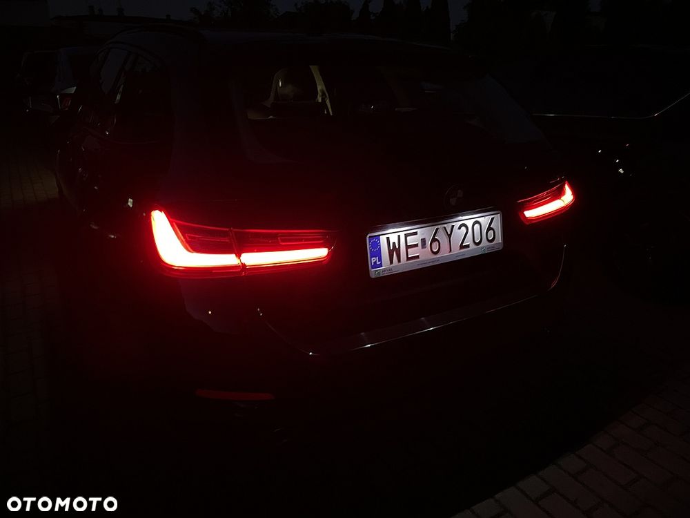 BMW Seria 3 318i Sport Line - 29