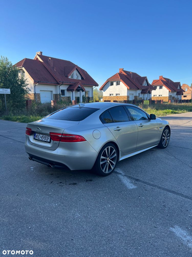 Jaguar XE S - 5