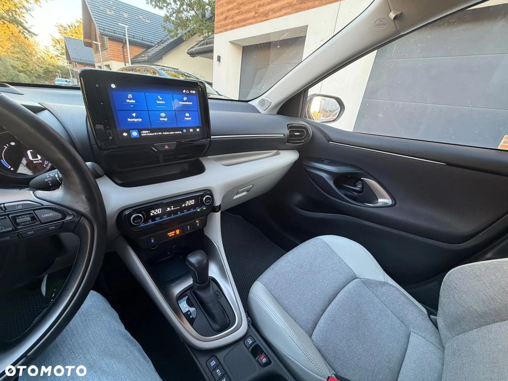Toyota Yaris Hybrid 1.5 Executive - 6