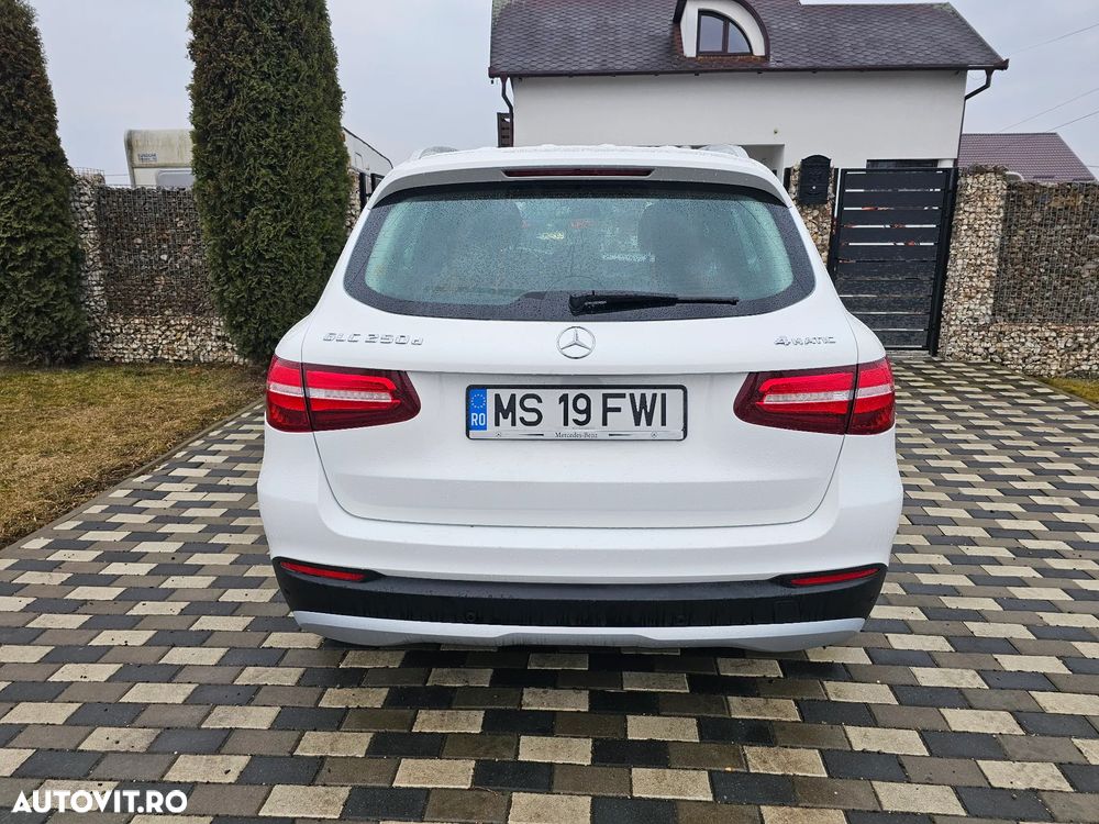 Mercedes-Benz GLC 250 d 4Matic 9G-TRONIC - 3