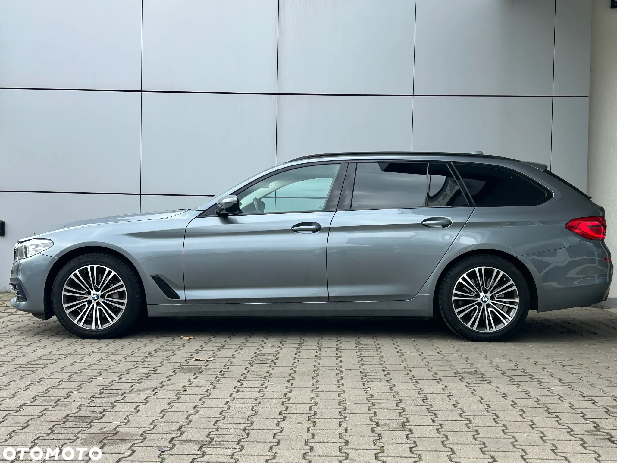 BMW Seria 5 530i xDrive Touring Sport Line - 6