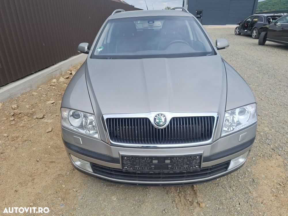 Dezmembrez Skoda Octavia 2 2.0 tdi BMM 4X4 1.8 BZB cod culoare 9102 9202 interior piele xenon - 1