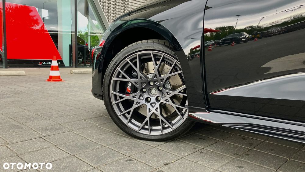Audi RS3 Limousine - 14