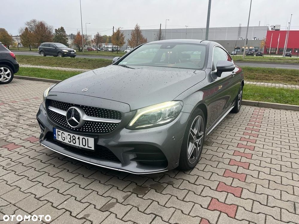 Mercedes-Benz Klasa C 200 4Matic 9G-TRONIC AMG Line - 1