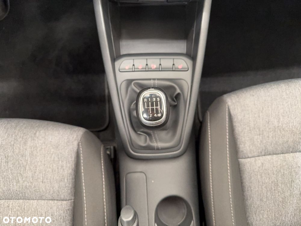 Kia Stonic - 24