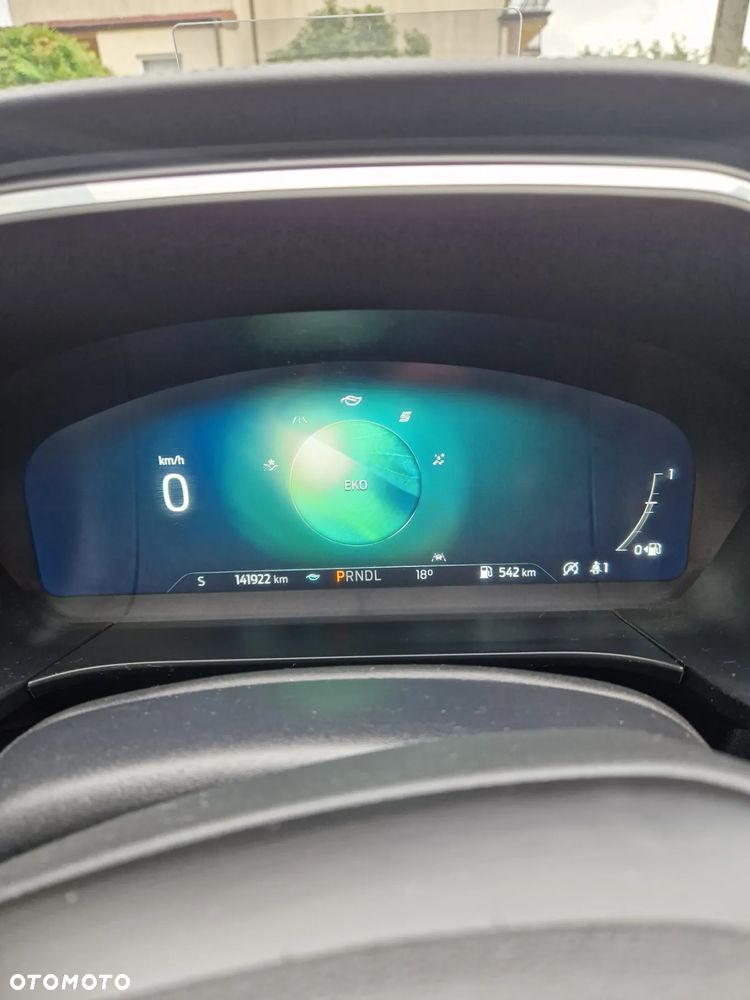 Ford Kuga - 24