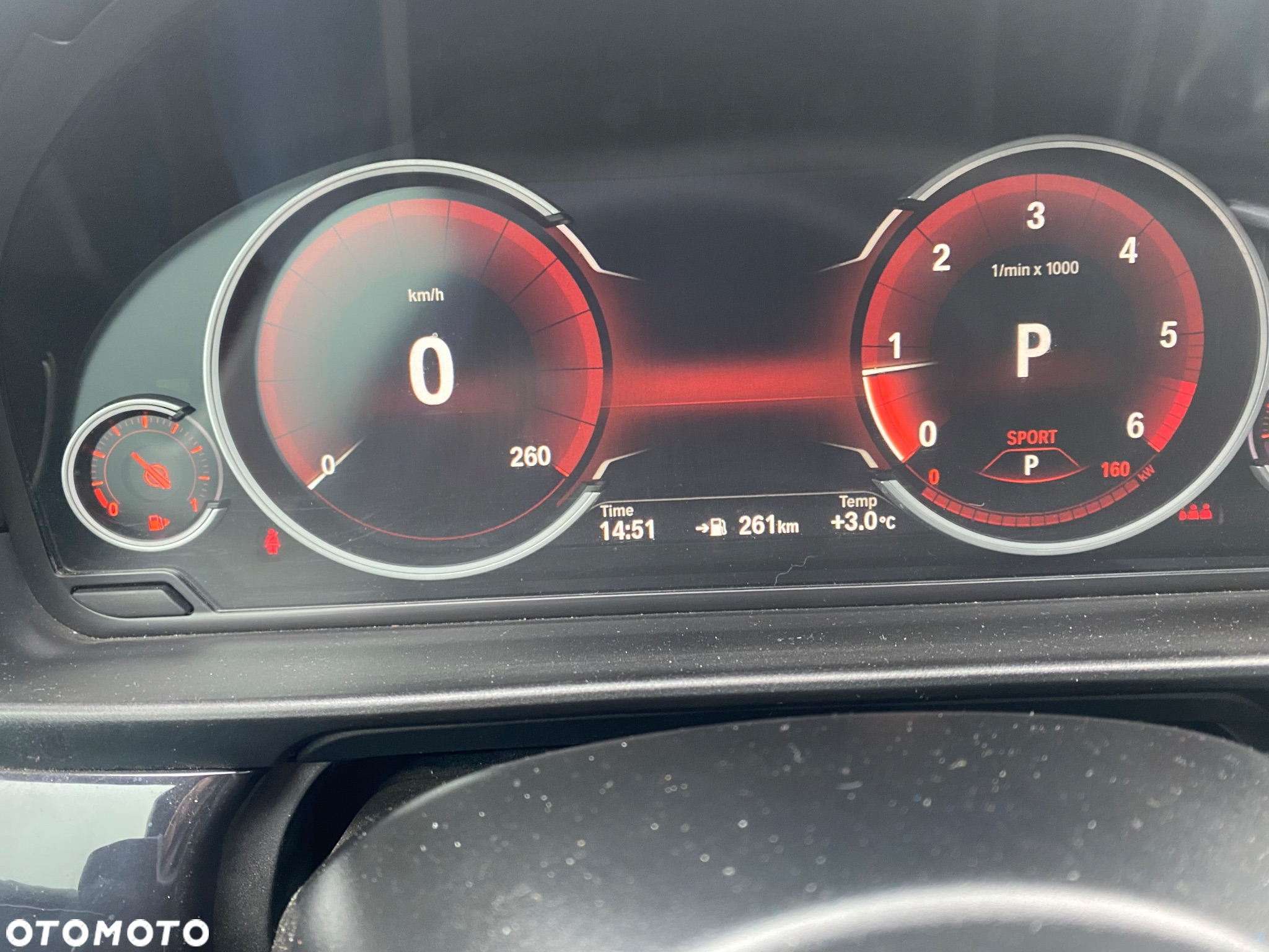 BMW Seria 5 520d xDrive - 12