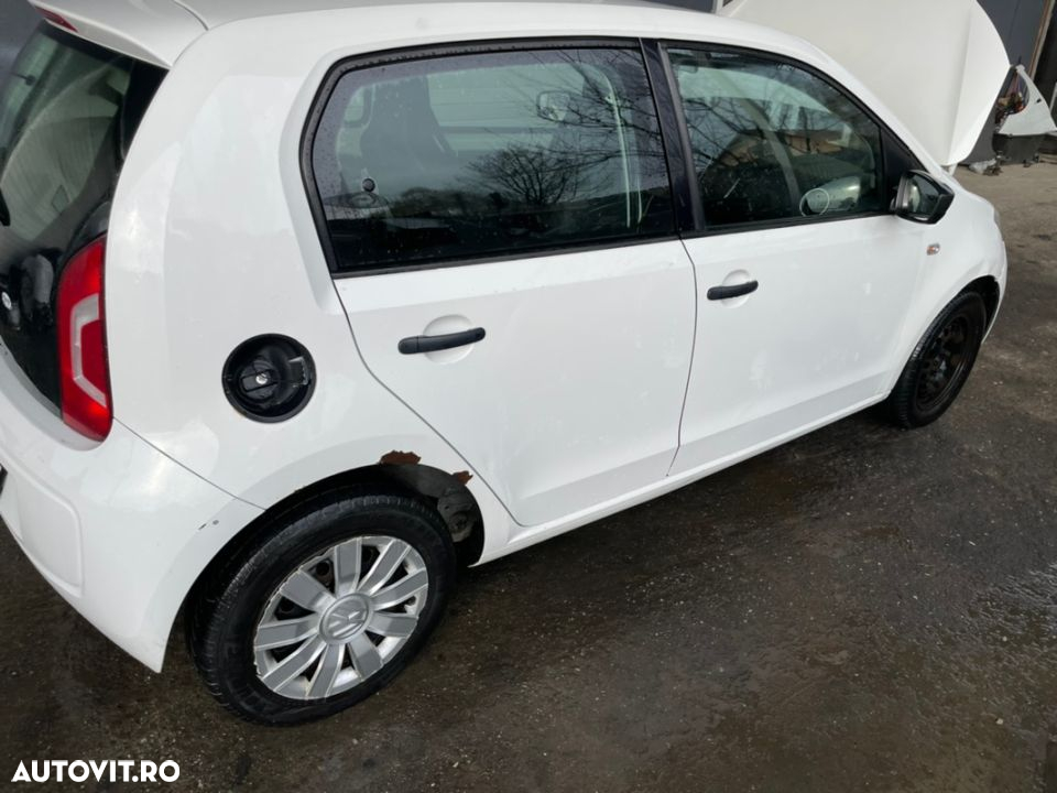 piese auto vw Up Skoda Citigo seat din 2013 motor 1000 MPI benzina chy cutie viteze planetara model in 4 uși dezmembrez  airbaguri centuri polița portbagaj broasca scaune bancheta - 13