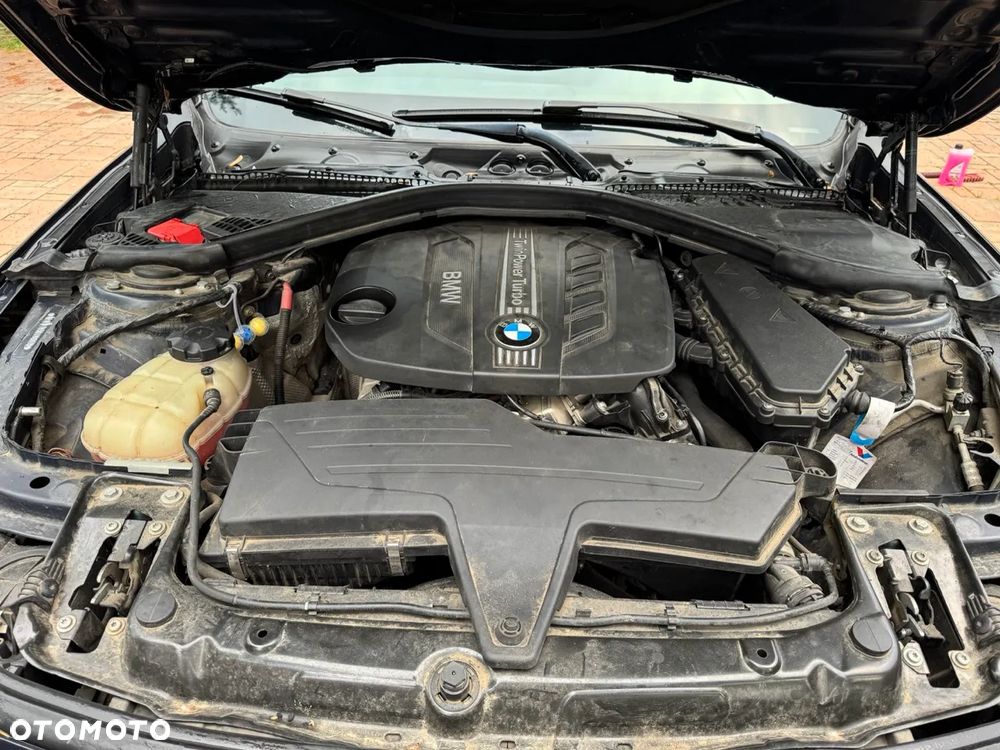 BMW Seria 3 318d - 13