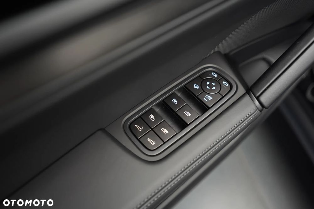 Porsche Cayenne Coupe - 10