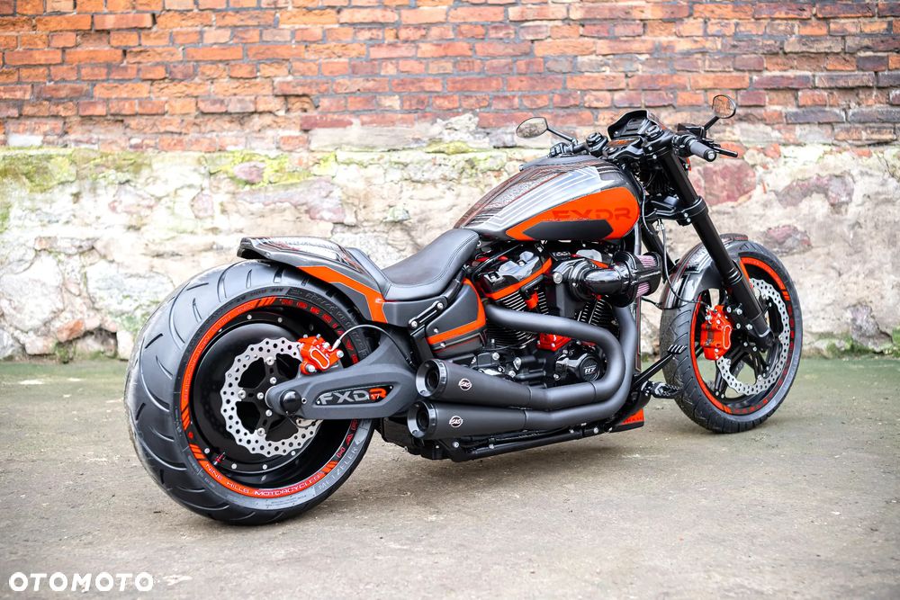 Harley-Davidson Softail FXDR - 9