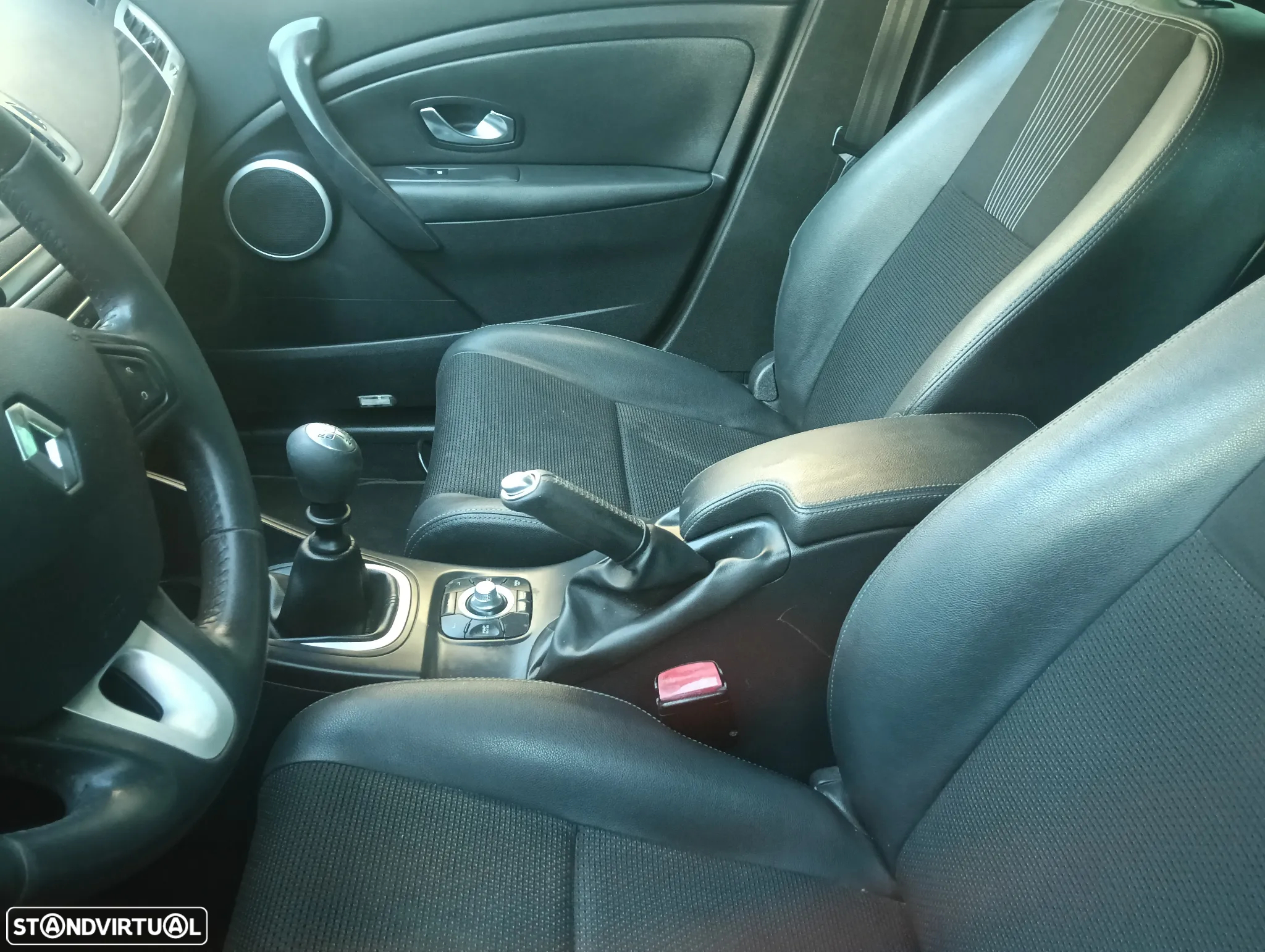 Renault Mégane Sport Tourer 1.5 dCi Dynamique S - 9