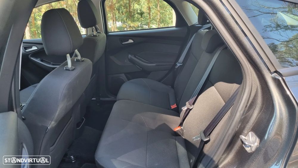 Ford Focus 1.0 EcoBoost Business - 13