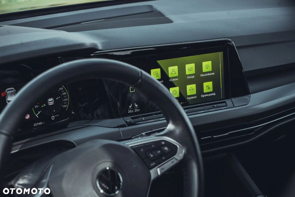 Volkswagen Golf - 20