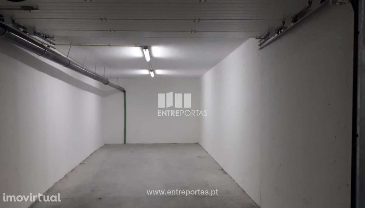 Venda de Garagem fechada para 2 carros, Póvoa de Varzim - Grande imagem: 2/4