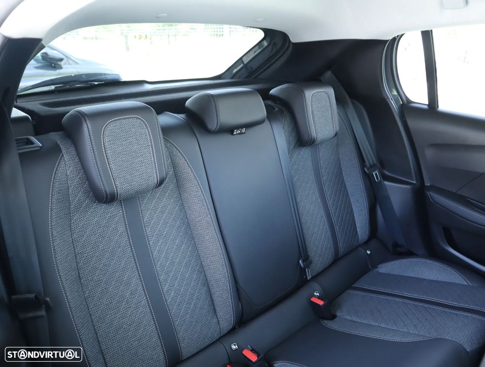 Peugeot 208 1.2 Hybrid Allure e-DCS6 - 22