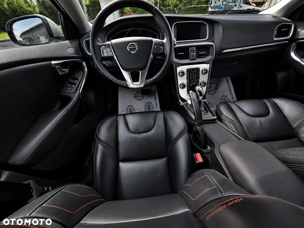 Volvo V40 T3 Drive-E R-Ocean Race - 9