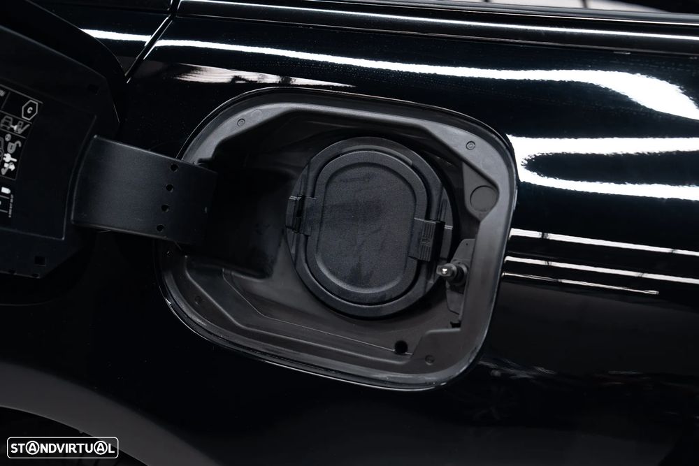 Mercedes-Benz C 300 e AMG Line - 17