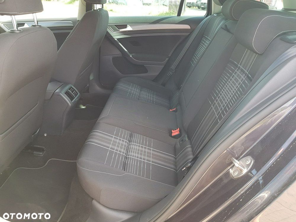 Volkswagen Golf 1.6 TDI BlueMotion Technology Lounge - 12