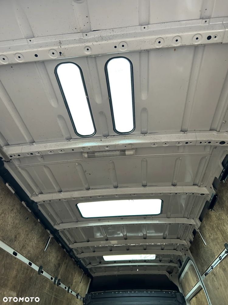 Volkswagen Crafter Maxi - 16