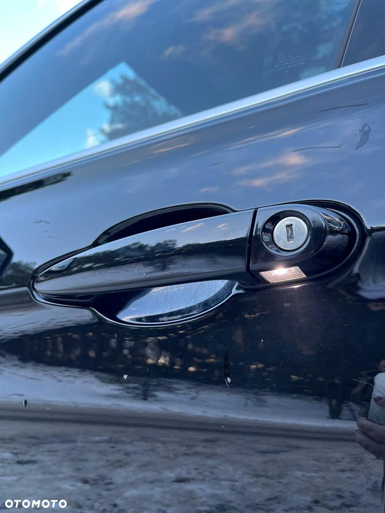 BMW Seria 3 330i Sport Line - 9