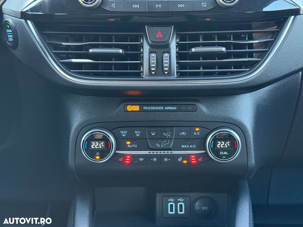 Ford Kuga - 31