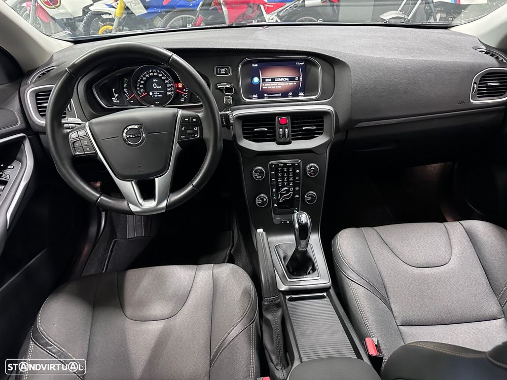 Volvo V40 Cross Country 2.0 D3 Plus - 5