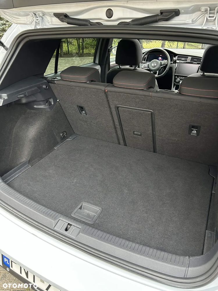 Volkswagen Golf - 14