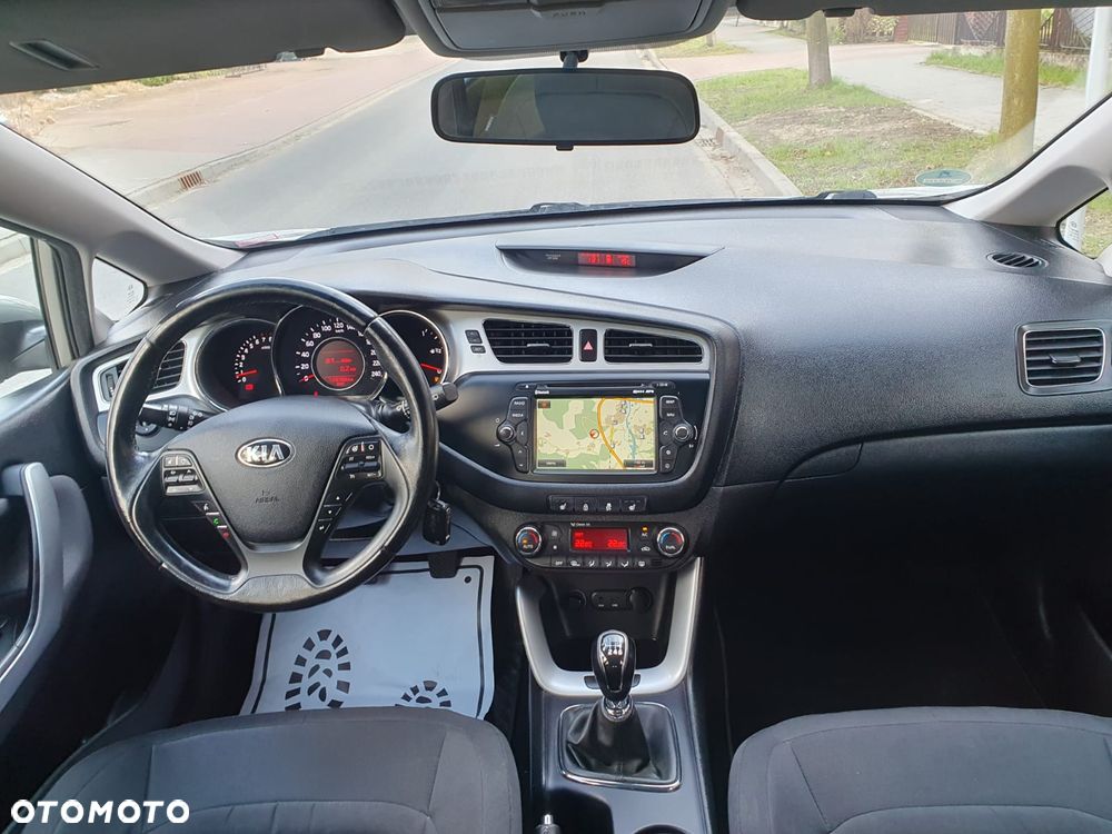 Kia Ceed 1.6 GDI Spirit - 8