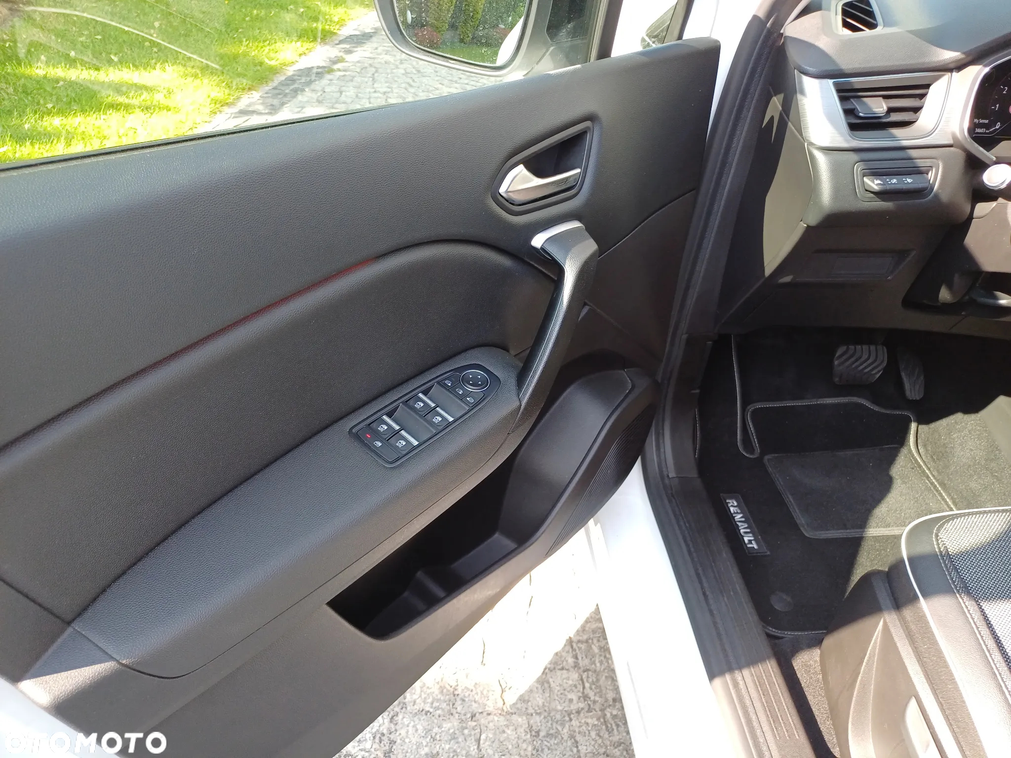 Renault Captur 1.3 TCe mHEV Intens EDC - 17