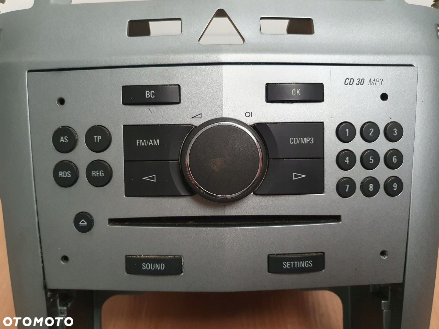 RADIO CD MP3 OPEL ASTRA III H ZAFIRA B 13251057 - 2