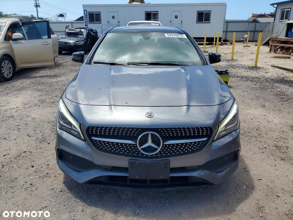 Mercedes-Benz CLA 250 7G-DCT AMG Line - 5