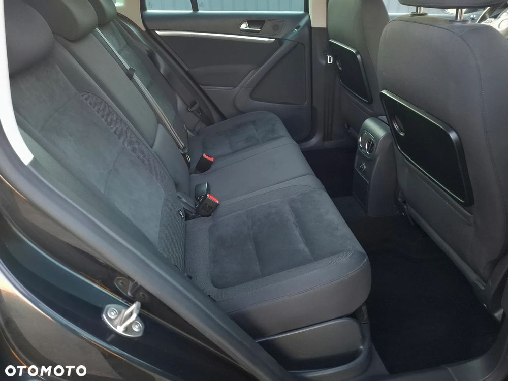 Volkswagen Tiguan 2.0 TDI DPF BlueMotion Technology Sport & Style - 18