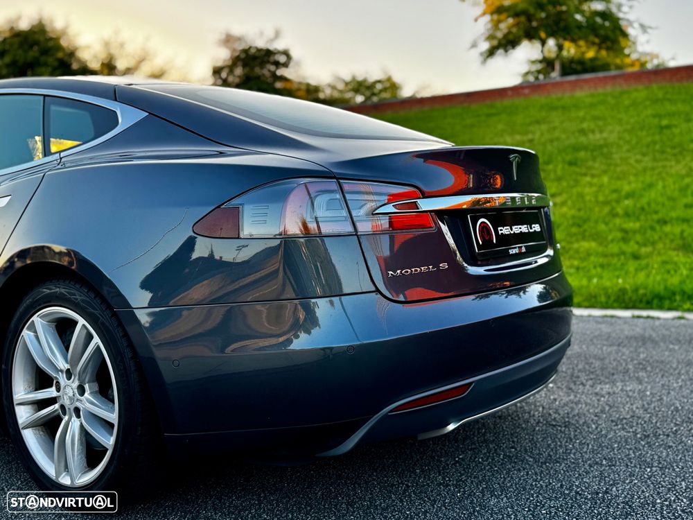 Tesla Model S 85D AWD - 12