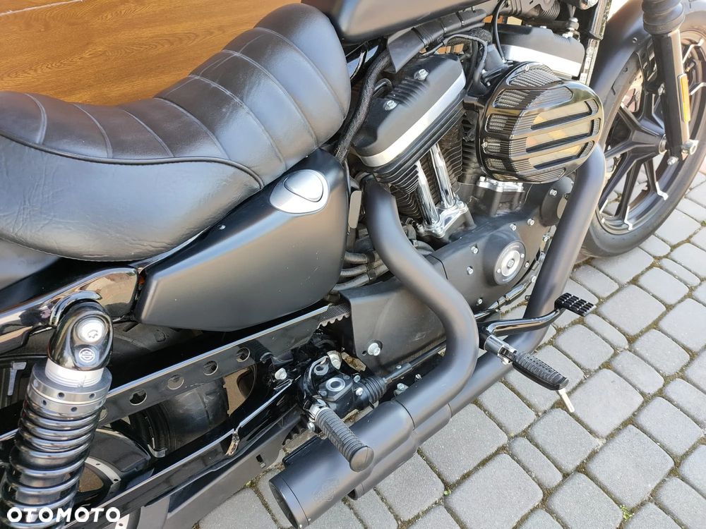 Harley-Davidson Sportster Iron 883 - 19