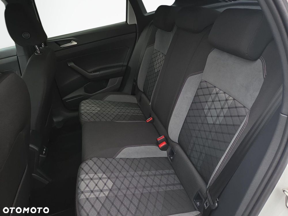 Volkswagen Taigo 1.5 TSI ACT R-Line DSG - 12