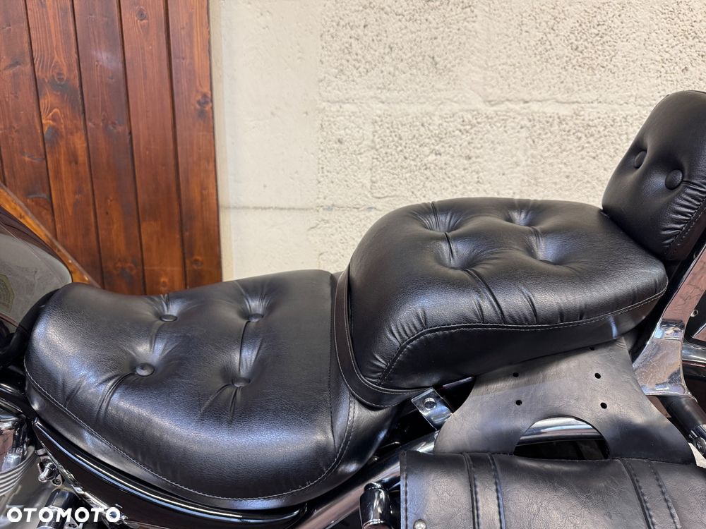 Suzuki Intruder - 32