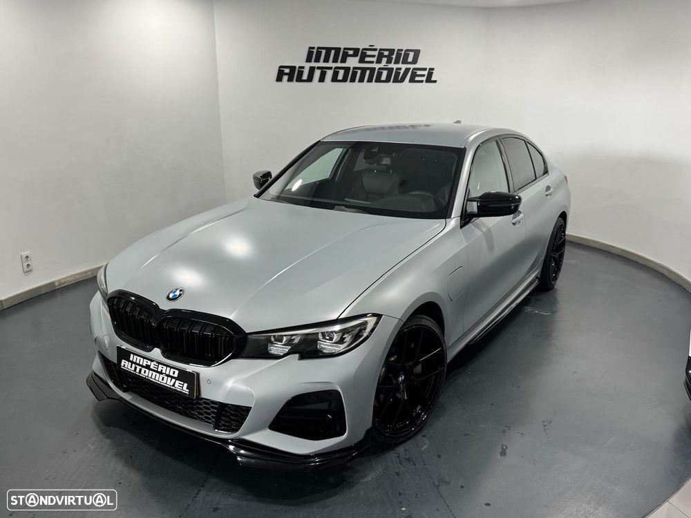 BMW 330 e Pack M Auto - 1