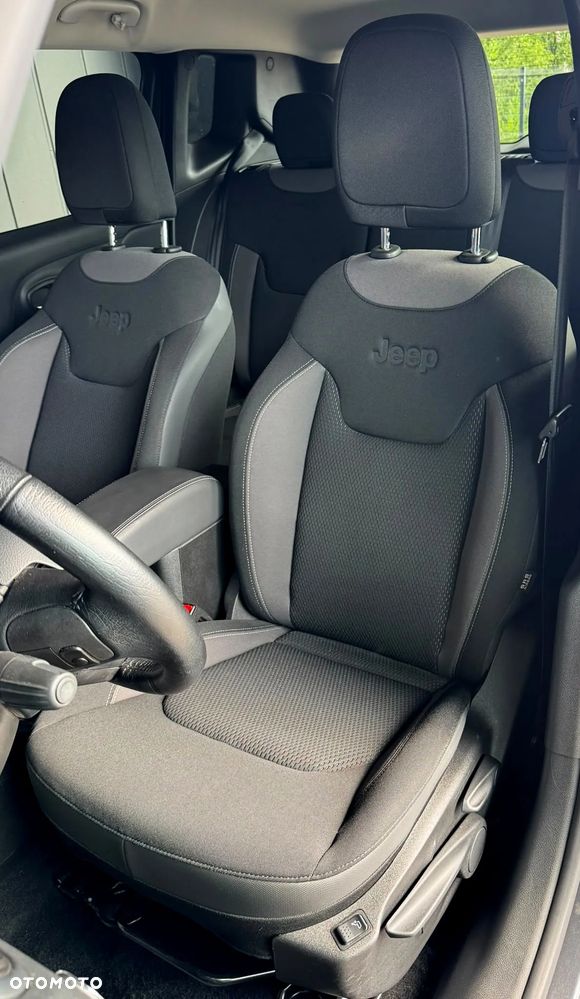 Jeep Renegade 1.5 T4 mHEV Limited FWD S&S DCT - 12