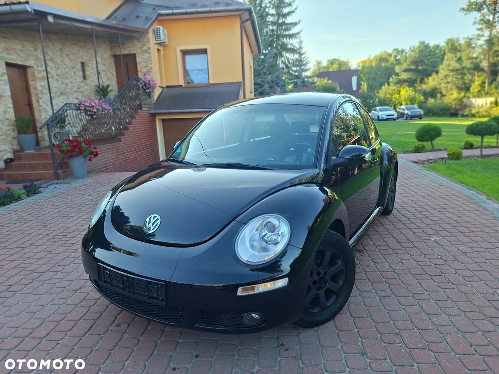 Volkswagen New Beetle - 1
