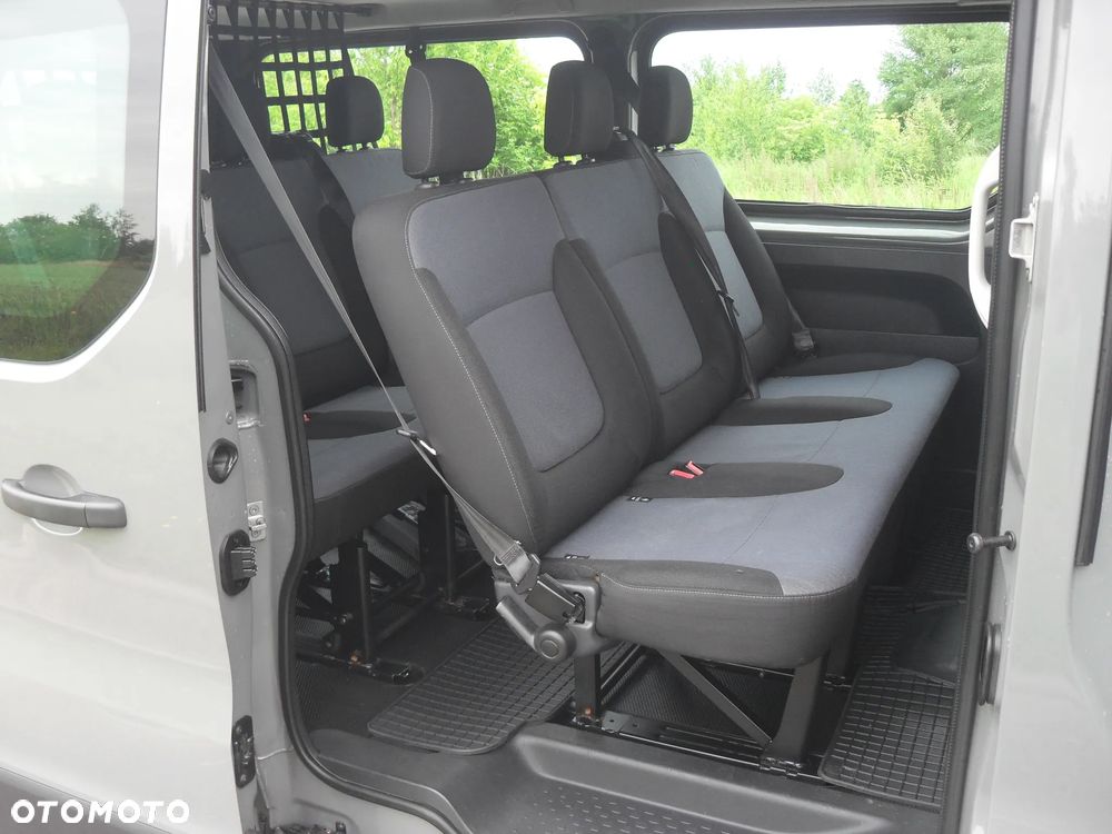Opel Vivaro - 11