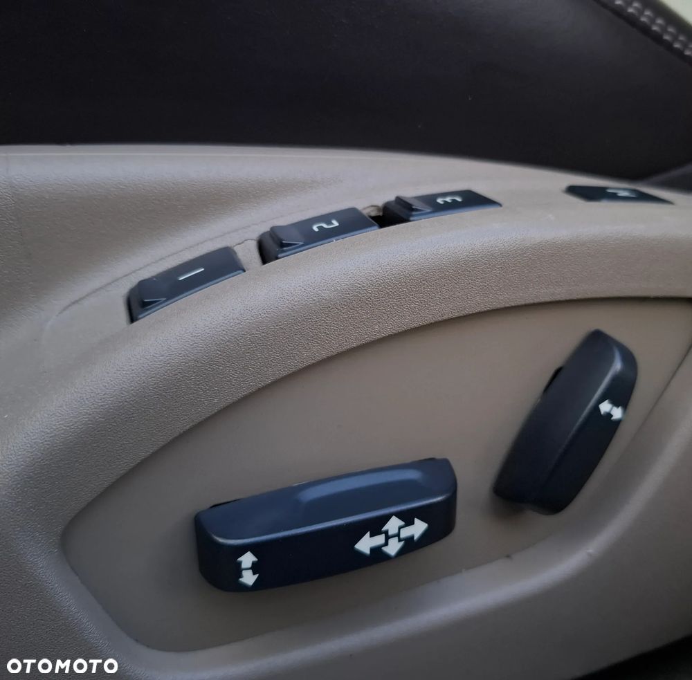 Volvo XC 60 D5 AWD - 14