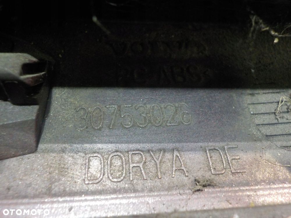 VOLVO V50 LIFT 2.0 D 09r blenda klapy tyl 30753026 - 5