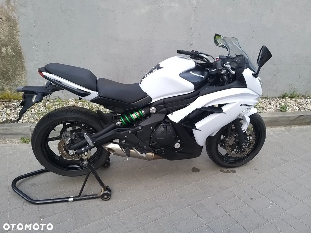 Kawasaki ER - 8