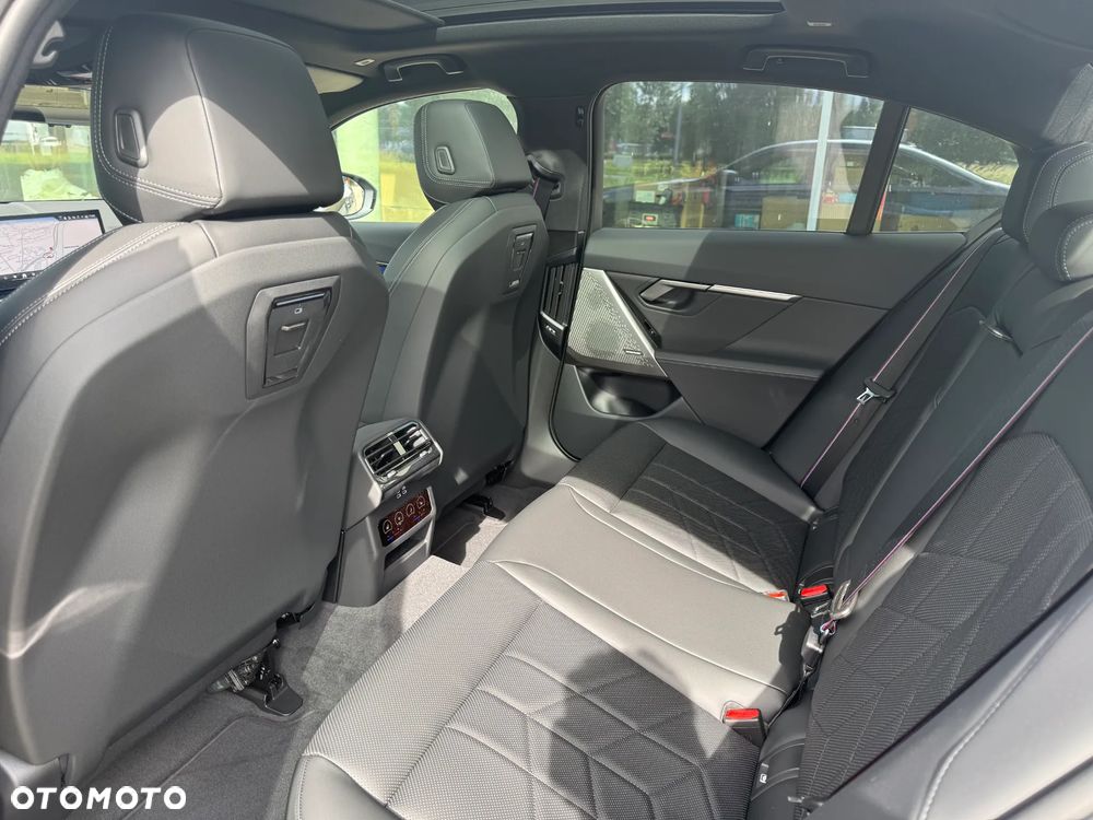 BMW Seria 5 520d xDrive mHEV - 8