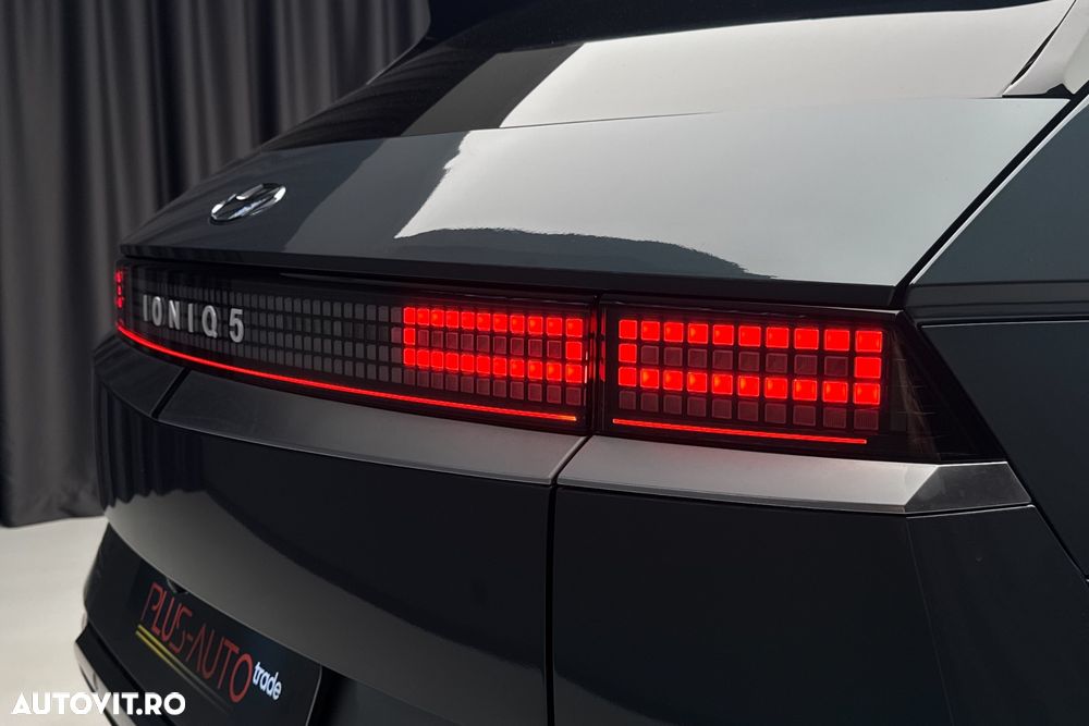 Hyundai IONIQ - 12