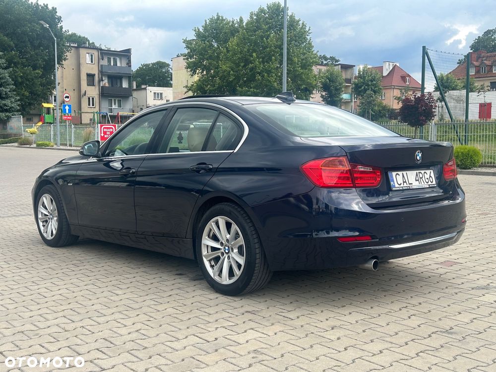 BMW Seria 3 320d Luxury Line - 4