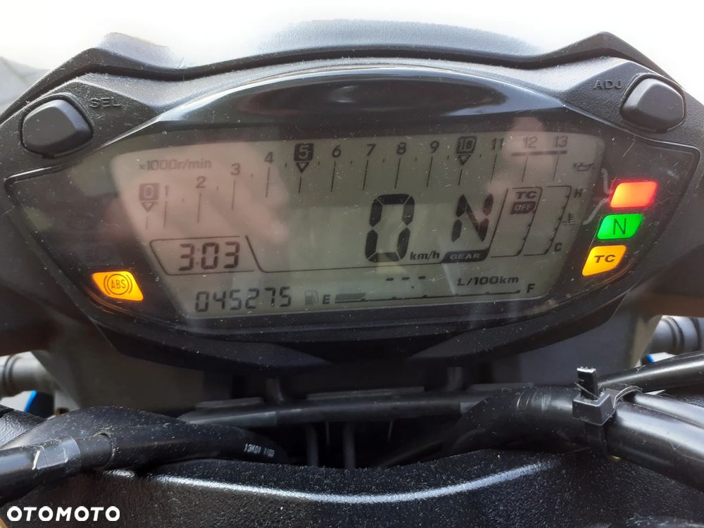 Suzuki GSX - 2