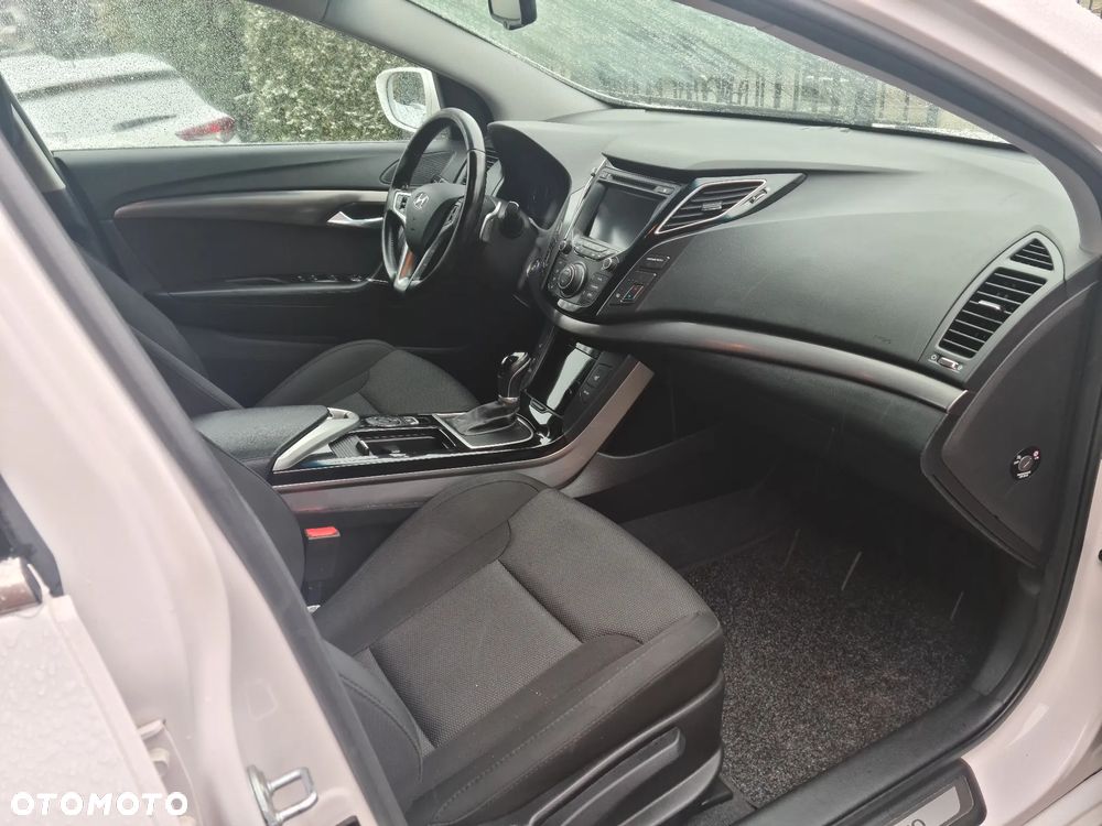 Hyundai i40 1.7 CRDi Automatik Premium - 24